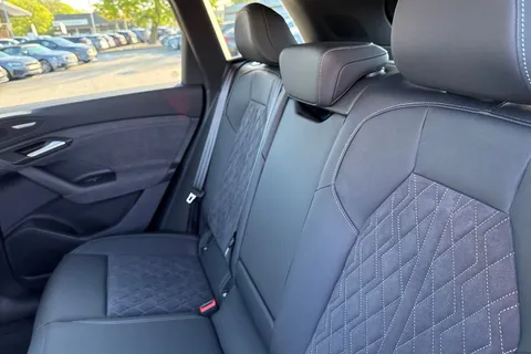 Audi Q6 E-Tron 100kWh Black Edition Auto quattro 5dr Thumbnail #18
