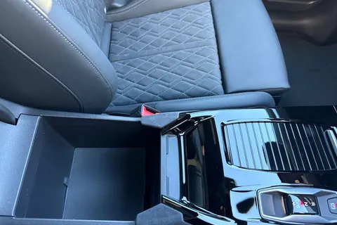 Audi Q6 E-Tron 100kWh Black Edition Auto quattro 5dr Thumbnail #50