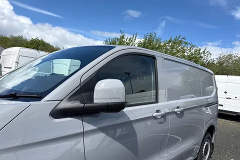 KR26FZE Volkswagen E-Transporter T32 65kWh Commerce Plus Auto RWD SWB 5dr Thumbnail #27