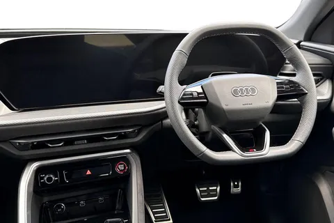 Audi SQ5 3.0 TFSI S Black Edition Sportback S Tronic quattro Euro 6 (s/s) 5dr Thumbnail #18