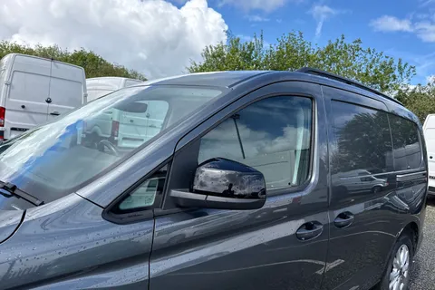 DG73OFH Volkswagen Caddy Maxi 2.0 TDI C20 Commerce Pro DSG LWB Euro 6 (s/s) 6dr Thumbnail #27