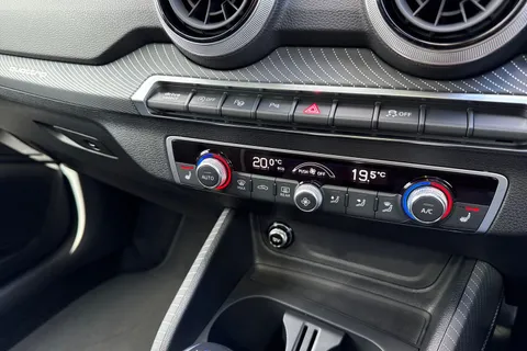 Audi SQ2 2.0 TFSI Vorsprung S Tronic quattro Euro 6 (s/s) 5dr Thumbnail #49
