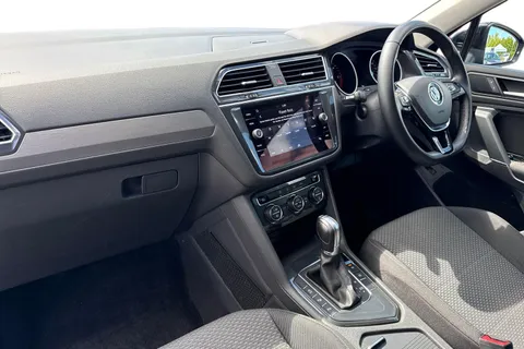 EP19BNK Volkswagen Tiguan Allspace 2.0 TDI Match DSG Euro 6 (s/s) 5dr Thumbnail #16