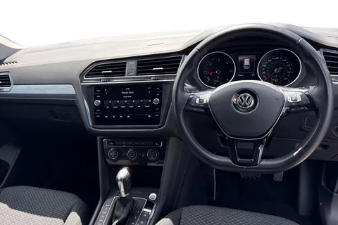 EP19BNK Volkswagen Tiguan Allspace 2.0 TDI Match DSG Euro 6 (s/s) 5dr Thumbnail #19