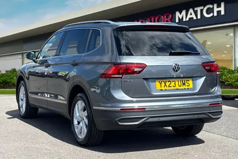 YX23UMS Volkswagen Tiguan Allspace 1.5 TSI Life Euro 6 (s/s) 5dr Thumbnail #3