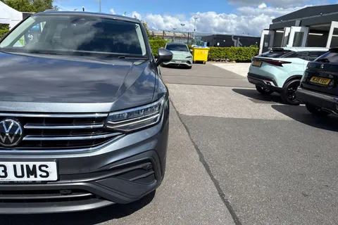 YX23UMS Volkswagen Tiguan Allspace 1.5 TSI Life Euro 6 (s/s) 5dr Thumbnail #27