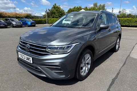 YX23UMS Volkswagen Tiguan Allspace 1.5 TSI Life Euro 6 (s/s) 5dr Thumbnail #28