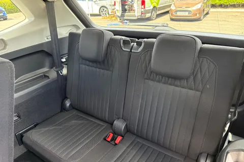 YX23UMS Volkswagen Tiguan Allspace 1.5 TSI Life Euro 6 (s/s) 5dr Thumbnail #32