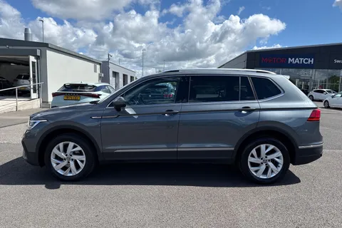 YX23UMS Volkswagen Tiguan Allspace 1.5 TSI Life Euro 6 (s/s) 5dr Thumbnail #39