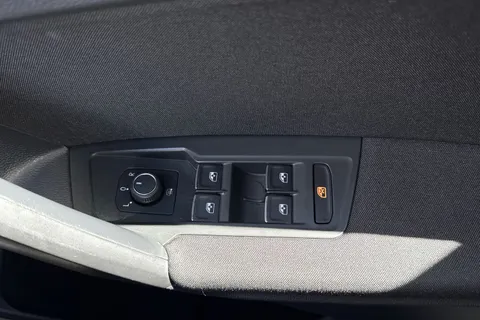 YX23UMS Volkswagen Tiguan Allspace 1.5 TSI Life Euro 6 (s/s) 5dr Thumbnail #43