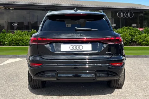 Audi Q6 E-Tron 100kWh Black Edition Auto quattro 5dr Thumbnail #4