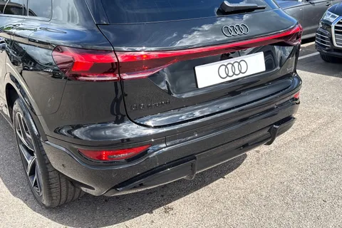 Audi Q6 E-Tron 100kWh Black Edition Auto quattro 5dr Thumbnail #7