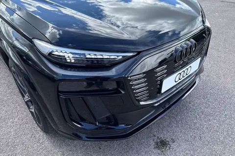 Audi Q6 E-Tron 100kWh Black Edition Auto quattro 5dr Thumbnail #8