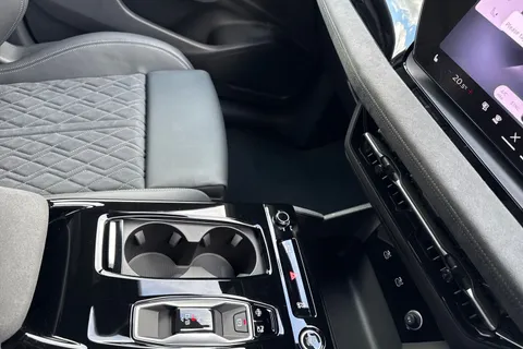 Audi Q6 E-Tron 100kWh Black Edition Auto quattro 5dr Thumbnail #22
