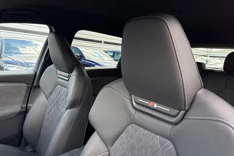 Audi Q6 E-Tron 100kWh Black Edition Auto quattro 5dr Thumbnail #23