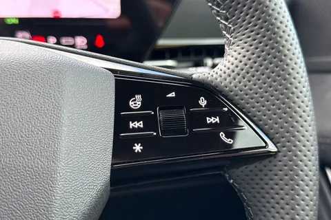 Audi Q6 E-Tron 100kWh Black Edition Auto quattro 5dr Thumbnail #25