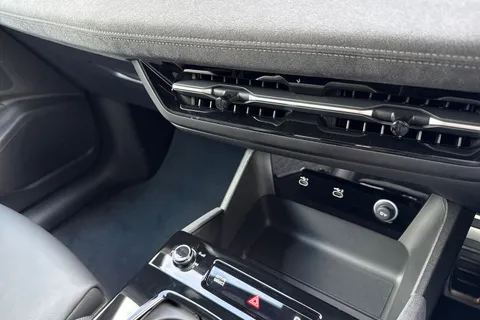 Audi Q6 E-Tron 100kWh Black Edition Auto quattro 5dr Thumbnail #49