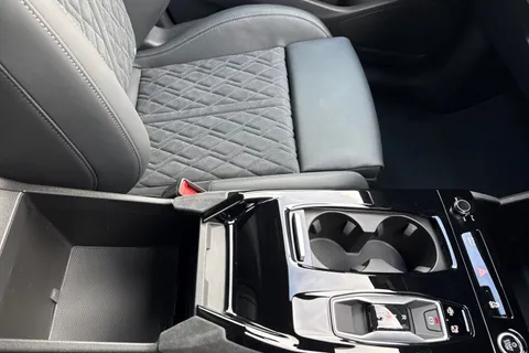 Audi Q6 E-Tron 100kWh Black Edition Auto quattro 5dr Thumbnail #50