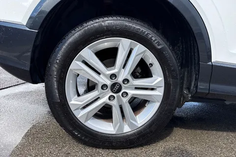PJ23DVP Audi Q2 Sport 35 TFSI 150 PS S tronic Thumbnail #13