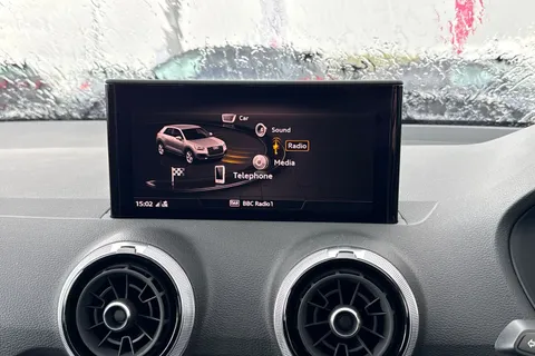 PJ23DVP Audi Q2 Sport 35 TFSI 150 PS S tronic Thumbnail #18