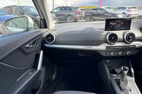 PJ23DVP Audi Q2 Sport 35 TFSI 150 PS S tronic Thumbnail #21
