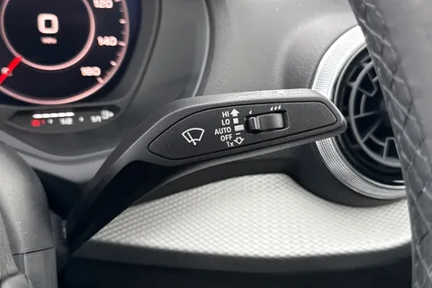 PJ23DVP Audi Q2 Sport 35 TFSI 150 PS S tronic Thumbnail #27