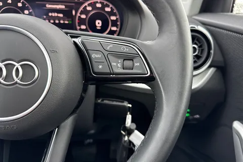 PJ23DVP Audi Q2 Sport 35 TFSI 150 PS S tronic Thumbnail #31