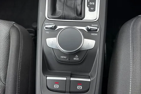 PJ23DVP Audi Q2 Sport 35 TFSI 150 PS S tronic Thumbnail #33
