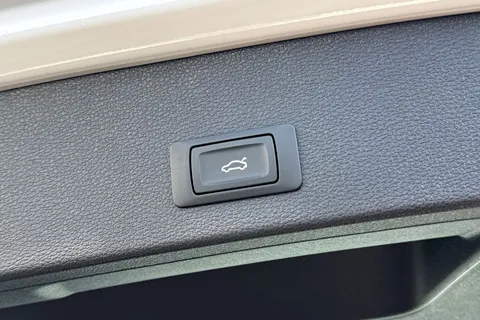 PJ23DVP Audi Q2 Sport 35 TFSI 150 PS S tronic Thumbnail #45