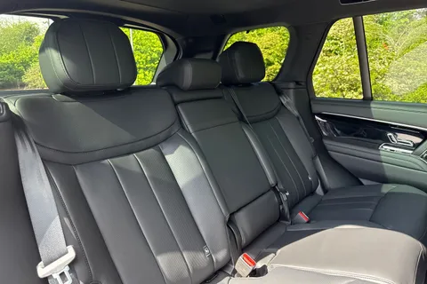  Land Rover Range Rover 3.0 P460e 38.2kWh Edition Auto 4WD Euro 6 (s/s) 5dr Thumbnail #13