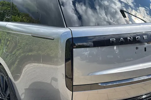  Land Rover Range Rover 3.0 P460e 38.2kWh Edition Auto 4WD Euro 6 (s/s) 5dr Thumbnail #35