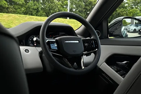 Land Rover Range Rover Evoque 1.5 P270e 12.17kWh Hoxton Edition Auto 4WD Euro 6 (s/s) 5dr Thumbnail #25