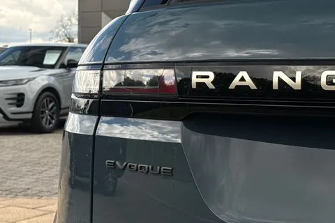 Land Rover Range Rover Evoque 1.5 P270e 12.17kWh Hoxton Edition Auto 4WD Euro 6 (s/s) 5dr Thumbnail #54