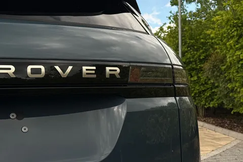 Land Rover Range Rover Evoque 1.5 P270e 12.17kWh Hoxton Edition Auto 4WD Euro 6 (s/s) 5dr Thumbnail #55