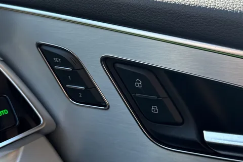KY26CJE Audi Q8 SUV S line TDI quattro 286 PS tiptronic Thumbnail #44