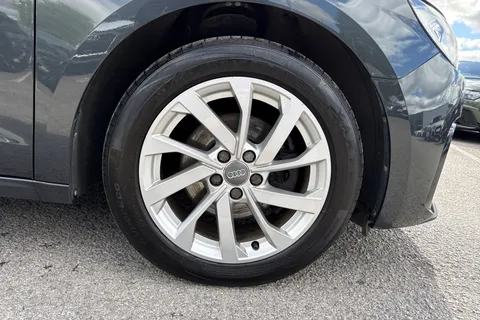 10 of 47 for Audi A1 Sport 30 TFSI 116 PS 6-speed