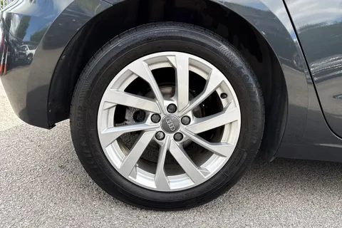 11 of 47 for Audi A1 Sport 30 TFSI 116 PS 6-speed