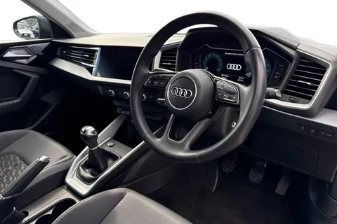 13 of 47 for Audi A1 Sport 30 TFSI 116 PS 6-speed
