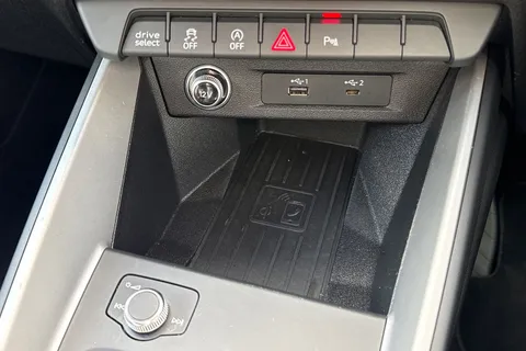 42 of 47 for Audi A1 Sport 30 TFSI 116 PS 6-speed