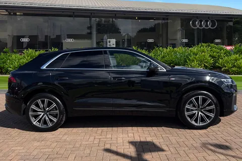 KR26HVB Audi Q8 SUV S line TFSI quattro 340 PS tiptronic Thumbnail #4