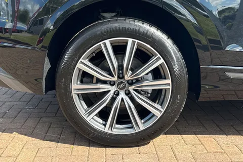 KR26HVB Audi Q8 SUV S line TFSI quattro 340 PS tiptronic Thumbnail #11