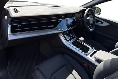 KR26HVB Audi Q8 SUV S line TFSI quattro 340 PS tiptronic Thumbnail #16