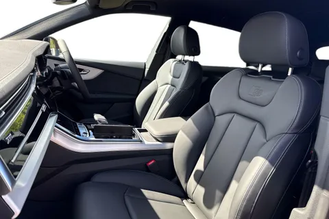 KR26HVB Audi Q8 SUV S line TFSI quattro 340 PS tiptronic Thumbnail #17