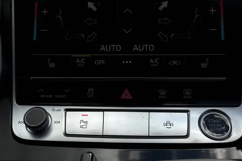 KR26HVB Audi Q8 SUV S line TFSI quattro 340 PS tiptronic Thumbnail #59