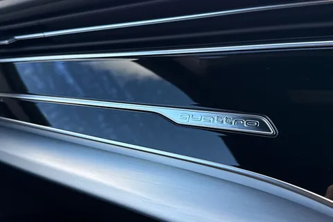 KR26HVB Audi Q8 SUV S line TFSI quattro 340 PS tiptronic Thumbnail #62