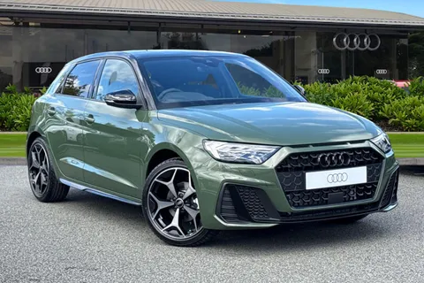  Audi A1 1.5 TFSI 35 Black Edition Sportback S Tronic Euro 6 (s/s) 5dr Thumbnail #2