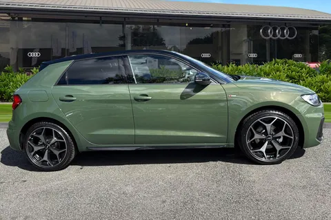  Audi A1 1.5 TFSI 35 Black Edition Sportback S Tronic Euro 6 (s/s) 5dr Thumbnail #4