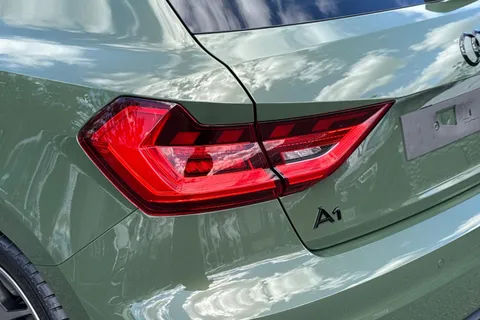  Audi A1 1.5 TFSI 35 Black Edition Sportback S Tronic Euro 6 (s/s) 5dr Thumbnail #8