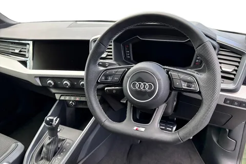  Audi A1 1.5 TFSI 35 Black Edition Sportback S Tronic Euro 6 (s/s) 5dr Thumbnail #18