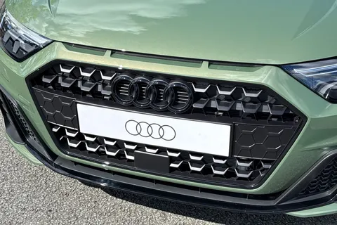  Audi A1 1.5 TFSI 35 Black Edition Sportback S Tronic Euro 6 (s/s) 5dr Thumbnail #39